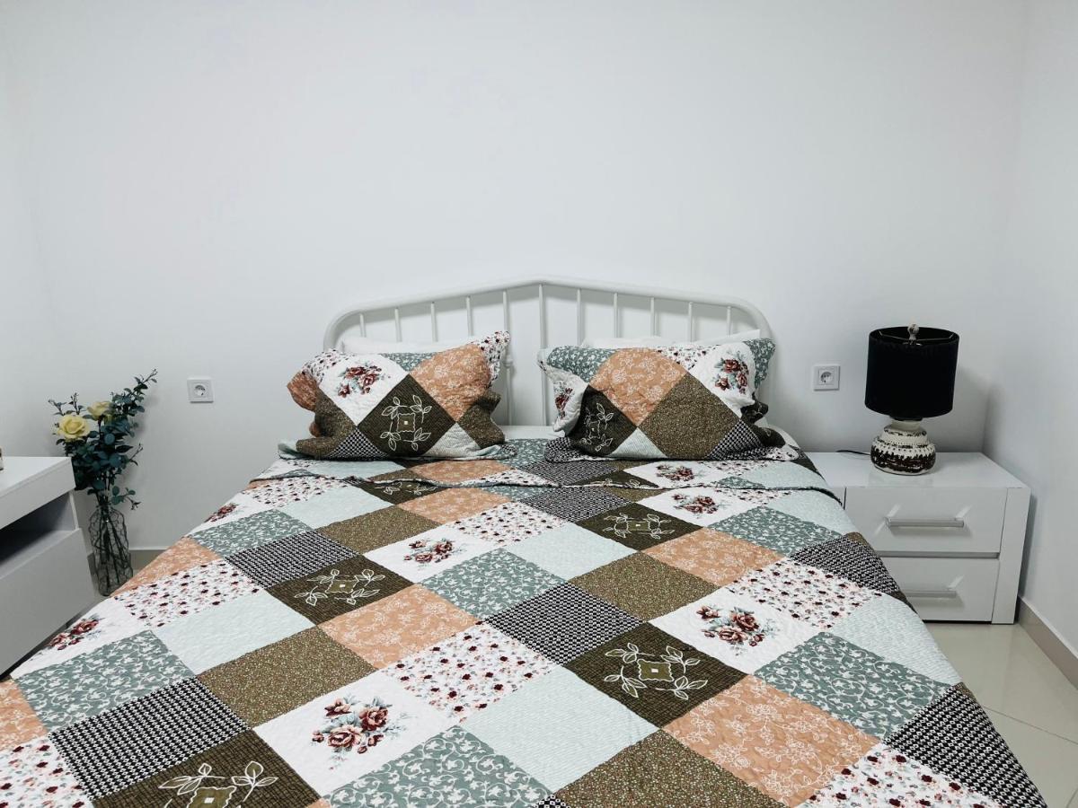 Techas City Center Luxurious Suites & Rooms Praia Luaran gambar