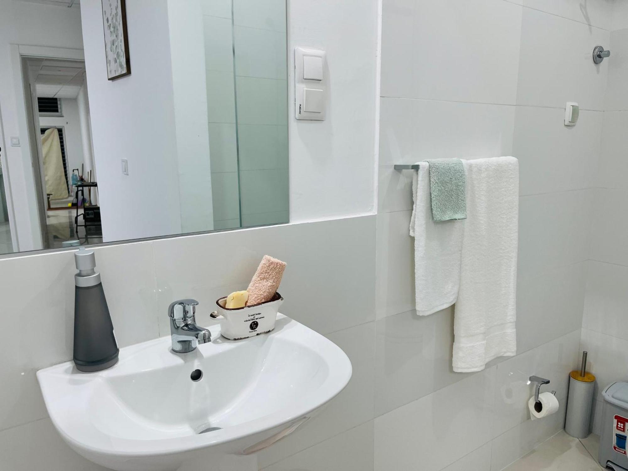 Techas City Center Luxurious Suites & Rooms Praia Luaran gambar